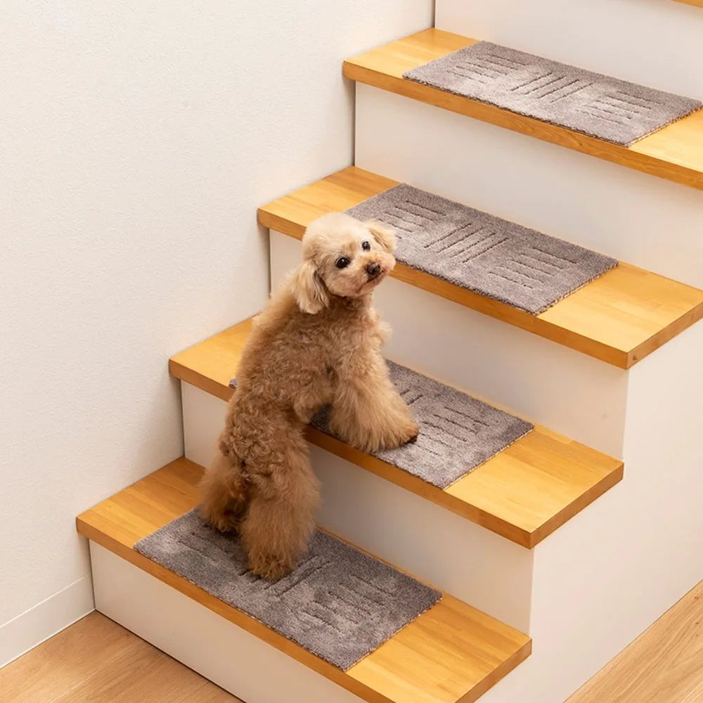 【5枚セット】オカ ピタぺトモ ミニサイズ 22×45 階段マット ペット ラグ  吸着マット クッション性 洗える ズレない 滑り止め 犬 猫 日本製