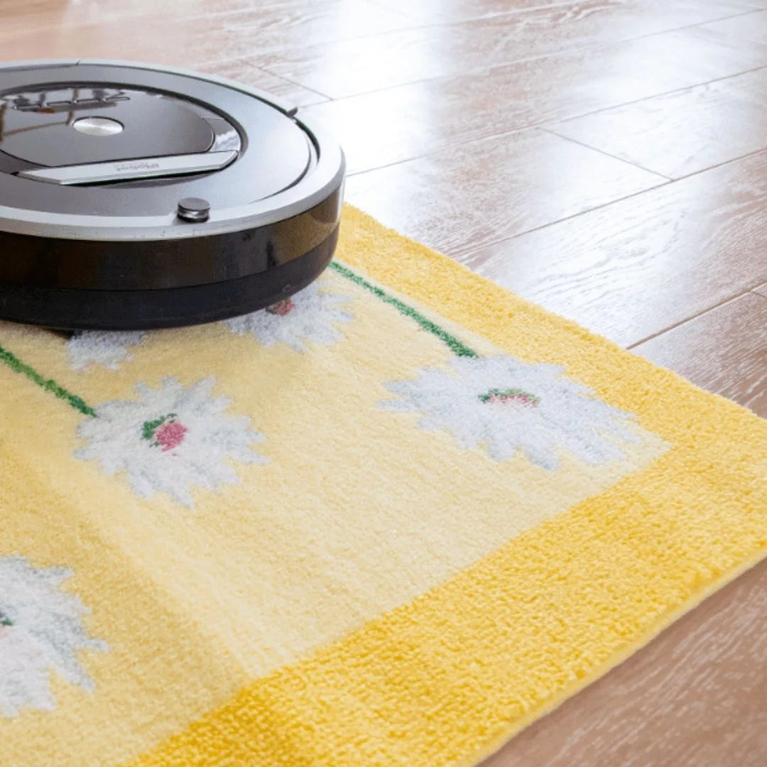 オカ コーナー吸着 玄関マット イノセントデイジー 洗える 滑り止め 花柄 おしゃれ 風水 黄色 抗菌 防臭 日本製