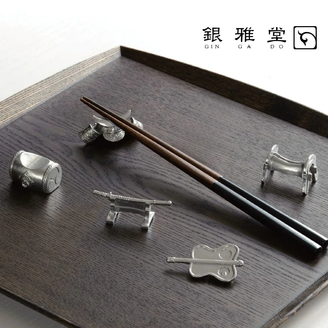 ナガエ 銀雅堂 武者揃 錫製 箸置き 選べる (2個セット/5個セット)  兜 刀 鞍 太鼓 軍配 カトラリー 戦国武将  日本文化 鋳物 ギフト 日本製