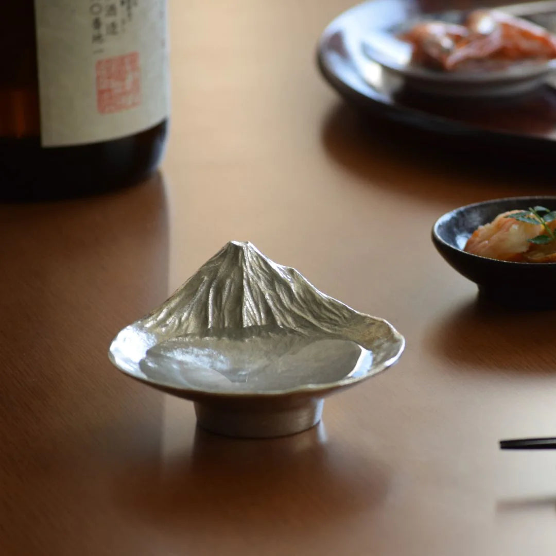 ナガエ 銀雅堂 さかさ富士 錫製 酒器 選べる3種類 猪口(30ml) 盃(62ml) ぐい呑み(120ml) 日本酒 富士山 割れない 日本製