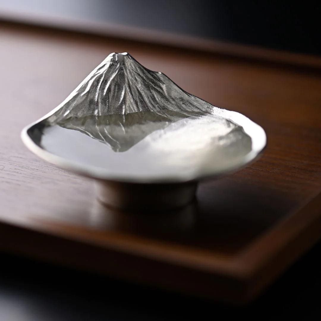 ナガエ 銀雅堂 さかさ富士 錫製 酒器 選べる3種類 猪口(30ml) 盃(62ml) ぐい呑み(120ml) 日本酒 富士山 割れない 日本製