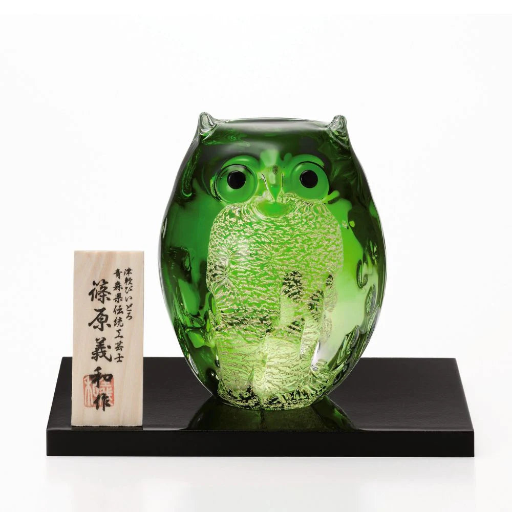 アデリア 津軽びいどろ 親ふくろう 翠 木台 木札付き 鳥 置物 ガラス細工 ハンドメイド 縁起物 オーナメント ギフト 日本製