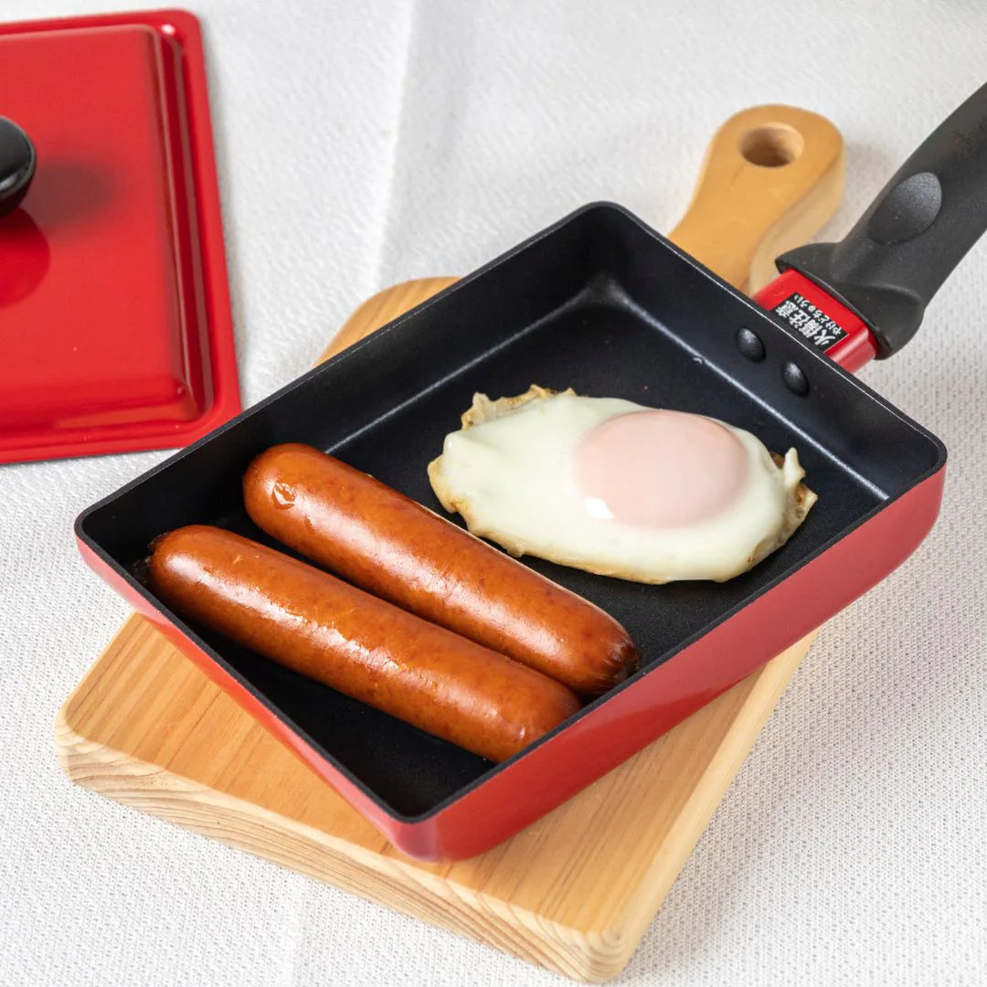 ヨシカワ 菰田欣也 蓋付き卵焼き器 13×18cm くっつきにくい エッグパン 餃子 お弁当 おかず フッ素樹脂 アルミニウム 直火